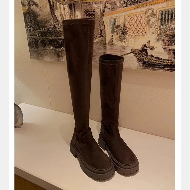 Damen Wadenhohe Veloursleder-Stiefel mit markanter Lug‑Profilsohle und elastischem Schlupfschaft Nord Taschen