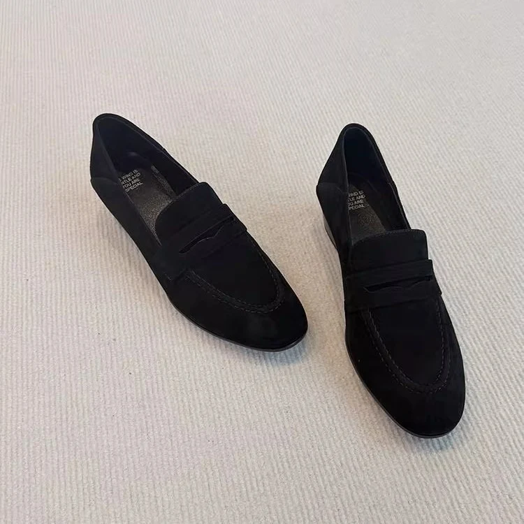 Damen Glattleder-Loafer mit niedrigem Blockabsatz und klassischem Penny-Steg Nord Taschen
