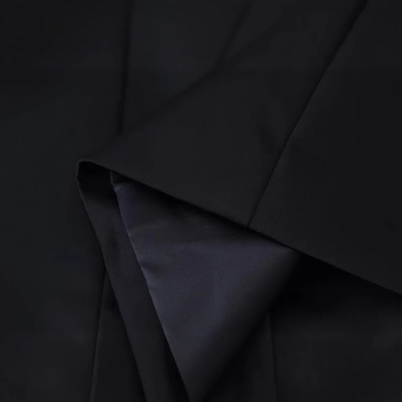 Damen Taillierte Kurzjacke im Mandarinstil mit dekorativen Knotenverschlüssen Nord Taschen