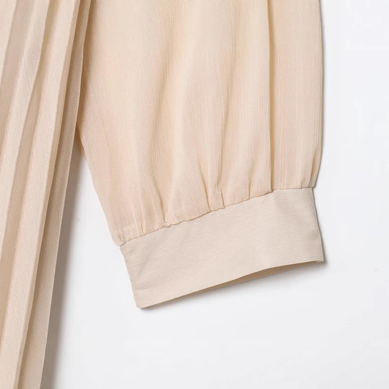 Damen Plissiertes Hemdblusenkleid mit Stehkragen, durchgehender Knopfleiste und Taillengürtel Nord Taschen