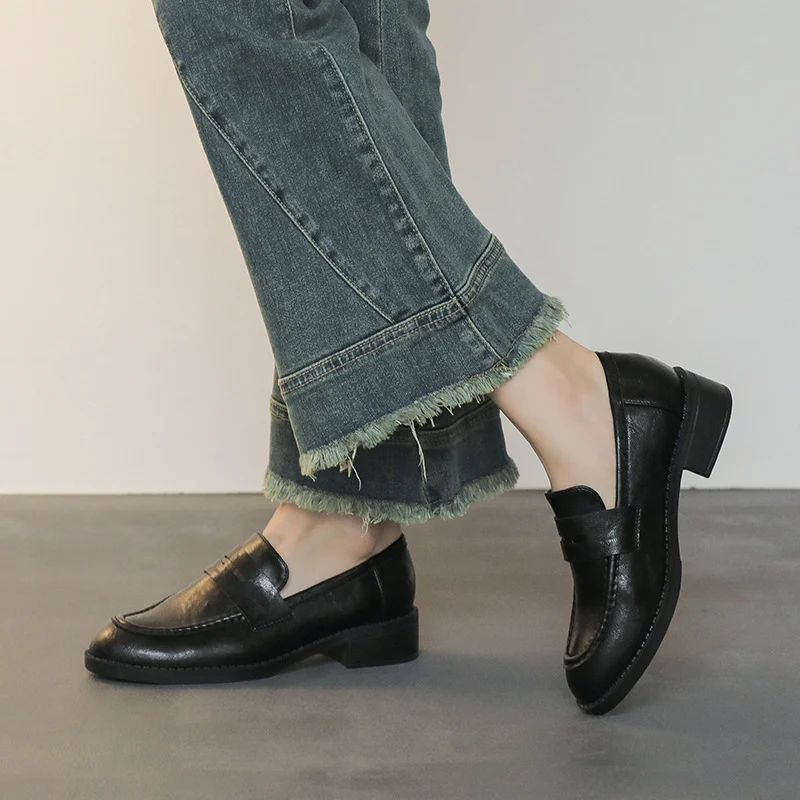 Damen Elegante Loafer mit Mokassinnaht und leichtem Blockabsatz Nord Taschen