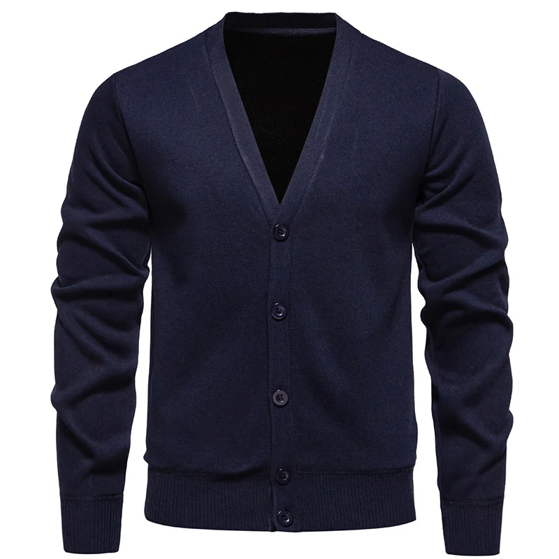 Herren Feiner V-Ausschnitt Strickcardigan mit durchgehender Knopfleiste und gerippten Bündchen Nord Taschen