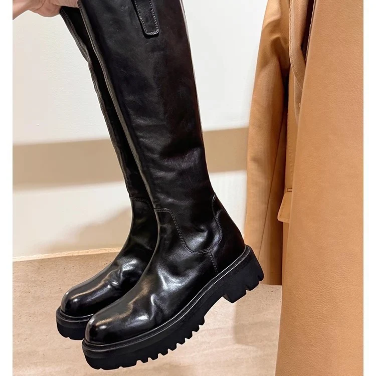 Damen Schlanke Langschaft-Stiefel aus Glattleder mit robuster Profilsohle Nord Taschen