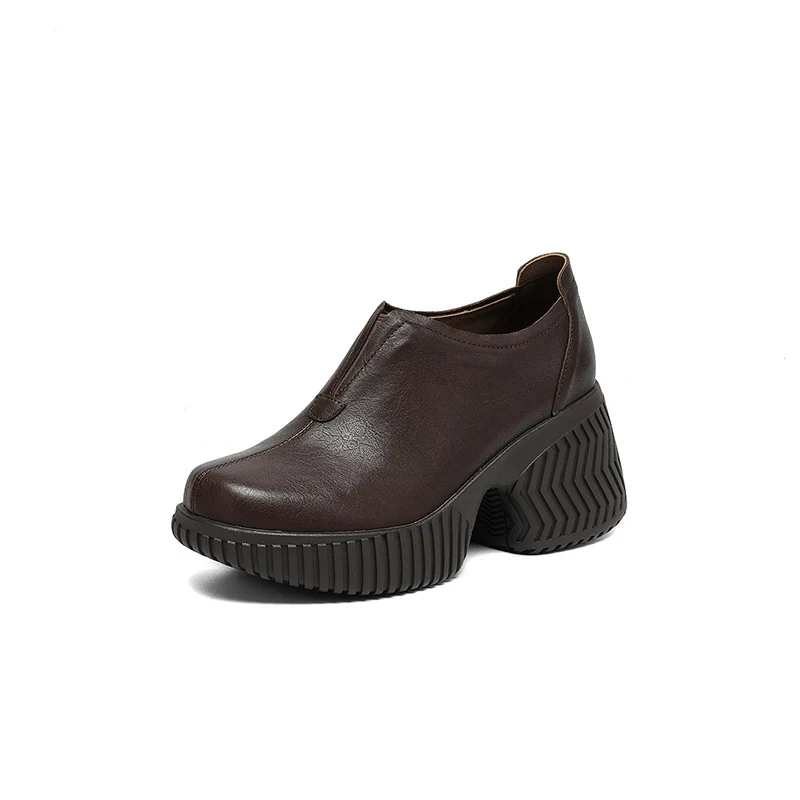 Damen Plateau-Slip-On mit skulpturaler Lug-Sohle und gepolstertem Komfortfußbett Nord Taschen