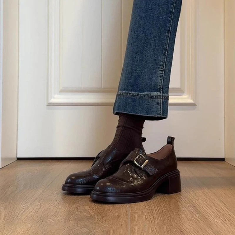 Damen Monkstrap-Loafer aus Leder mit markantem Blockabsatz und profilierter Gummisohle Nord Taschen