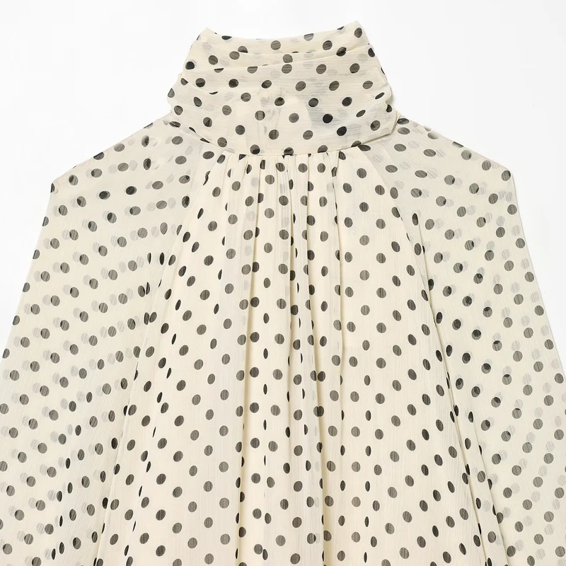 Damen Luftige Chiffon-Bluse mit Polka-Dots, Drapiertem Schlauchkragen und Ballonärmeln Nord Taschen