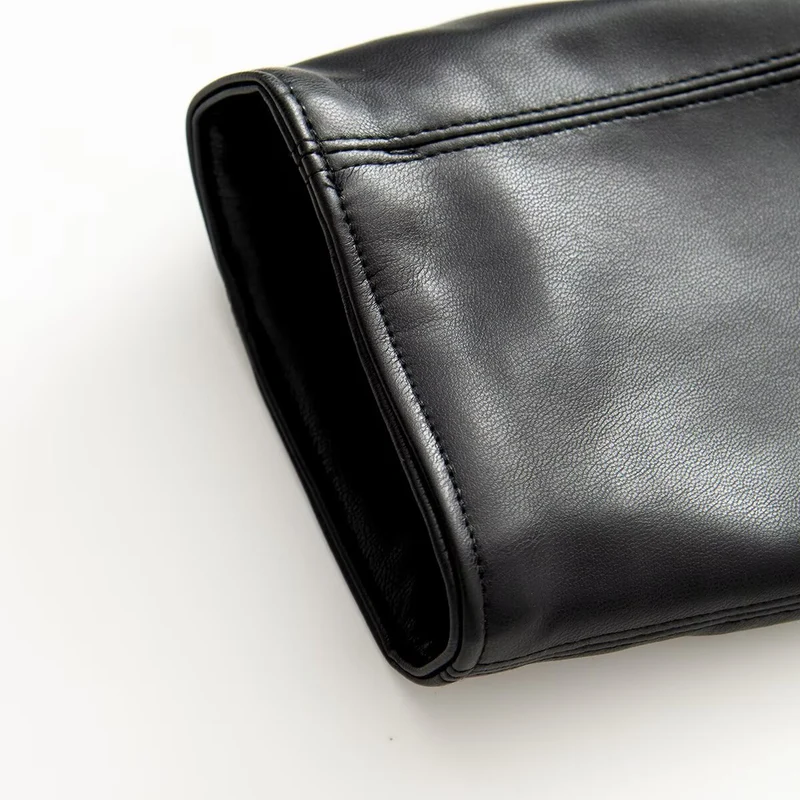 Damen Langer veganer Lederblazer mit Schalkragen, taillierter Doppelknopf-Optik und Eingrifftaschen Nord Taschen