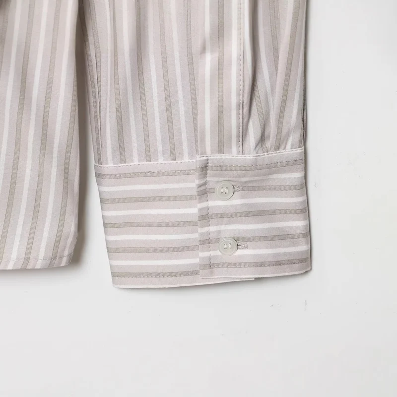 Damen Oversize-Hemdbluse mit feinem Streifenmuster und Westernpasse Nord Taschen