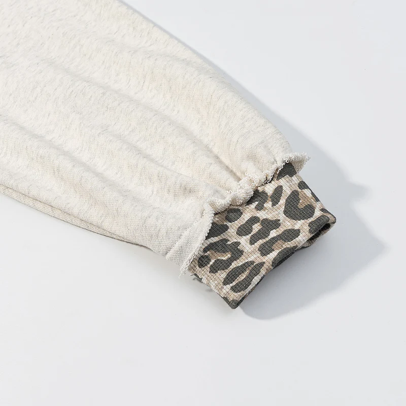 Damen Oversized Kapuzenpullover mit Leoprint-Futter und Destroy-Details Nord Taschen