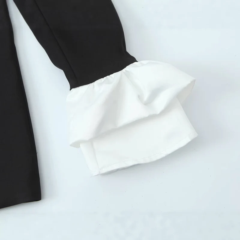 Damen Statement-Blazer mit kontrastierendem Schalkragen und Volantmanschetten Nord Taschen