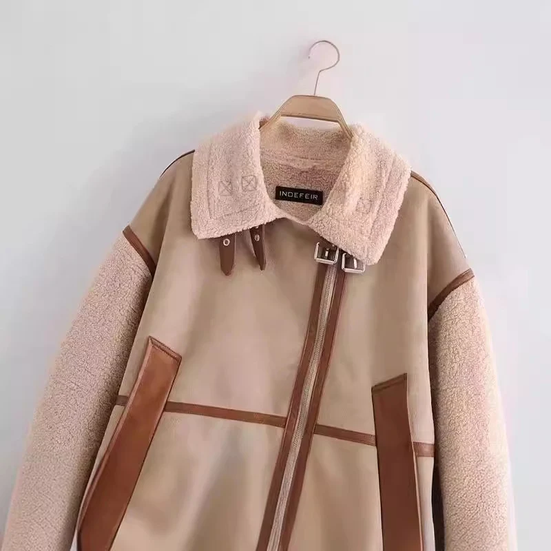 Damen Kurzjacke im Aviator-Look mit Teddyfutter, Kunstlederbesatz und asymmetrischem Reißverschluss Nord Taschen