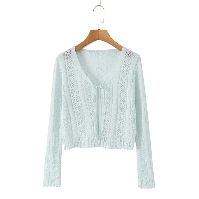 Damen Leichter gehäkelter Kurzcardigan mit V‑Ausschnitt, Bindeband und Ajourmuster Nord Taschen