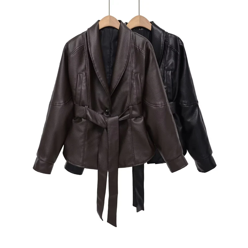 Damen Kurzjacke aus veganer Lederoptik mit Taillengürtel und Schalkragen Nord Taschen