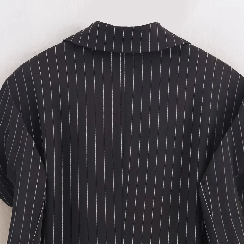 Damen Nadelstreifen-Blazer mit weitem Revers und Pattentaschen Nord Taschen