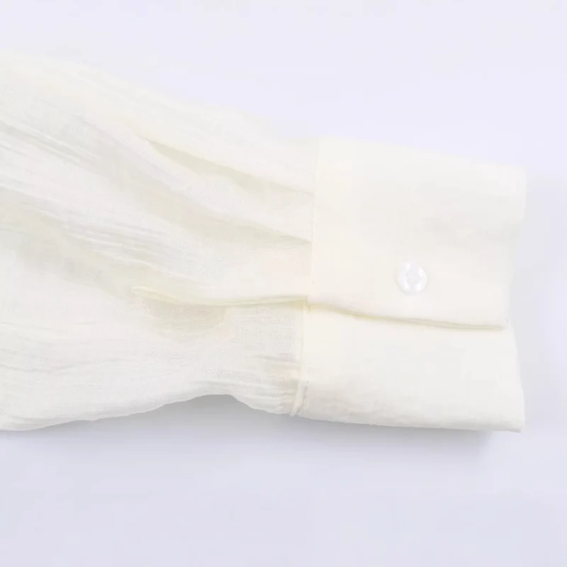 Damen Leichte weite Bluse mit Crinkle-Struktur und Hemdkragen Nord Taschen