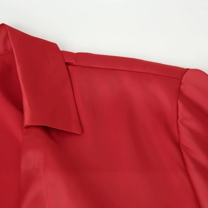 Damen Seidenglänzende Hemdbluse mit Bindegürtel und taillierendem Wickeldetail Nord Taschen
