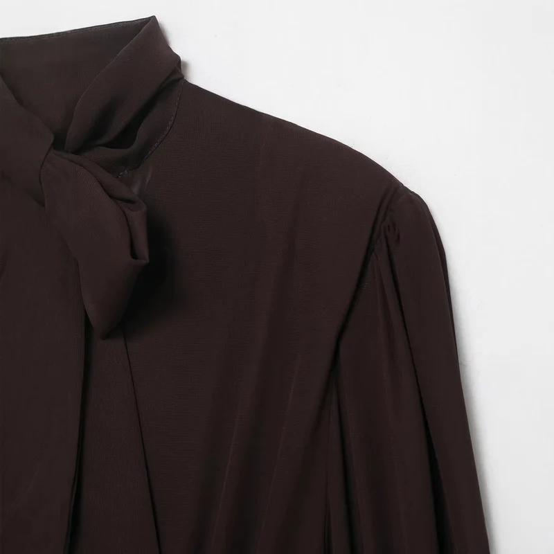 Damen Midikleid mit Schleifenkragen und plissierten Ballonärmeln Nord Taschen