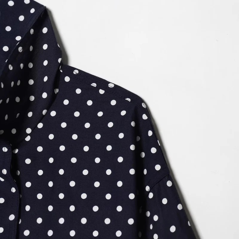 Damen Leichte Cropped-Übergangsjacke mit Stehkragen, Pünktchenprint und Tunnelzug Nord Taschen