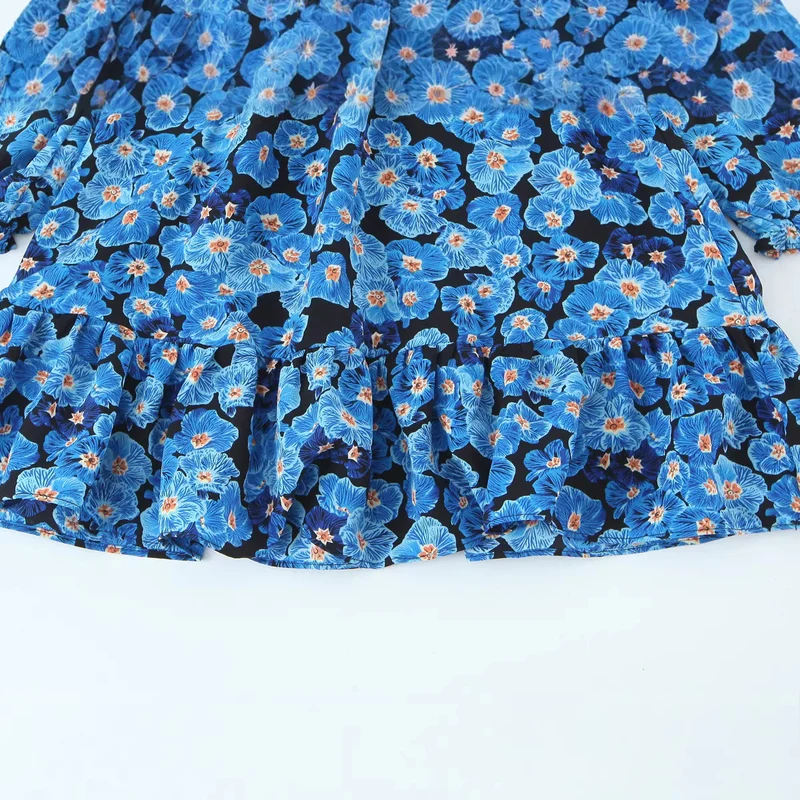 Damen Kurzkleid mit Carmen-Ausschnitt, Smokoberteil und Volantrock Nord Taschen