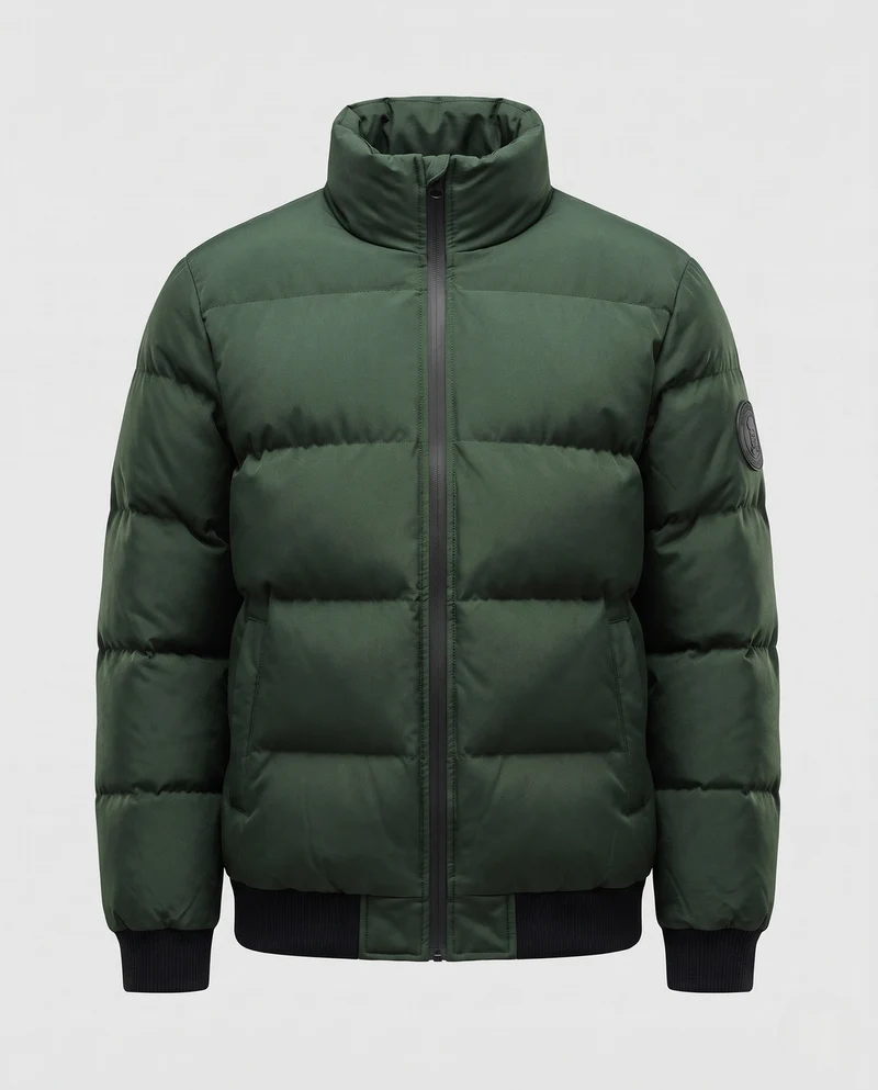 Herren kurze gepolsterte Steppjacke mit hochstehendem Kragen, gerippten Bündchen und Armpatch Nord Taschen