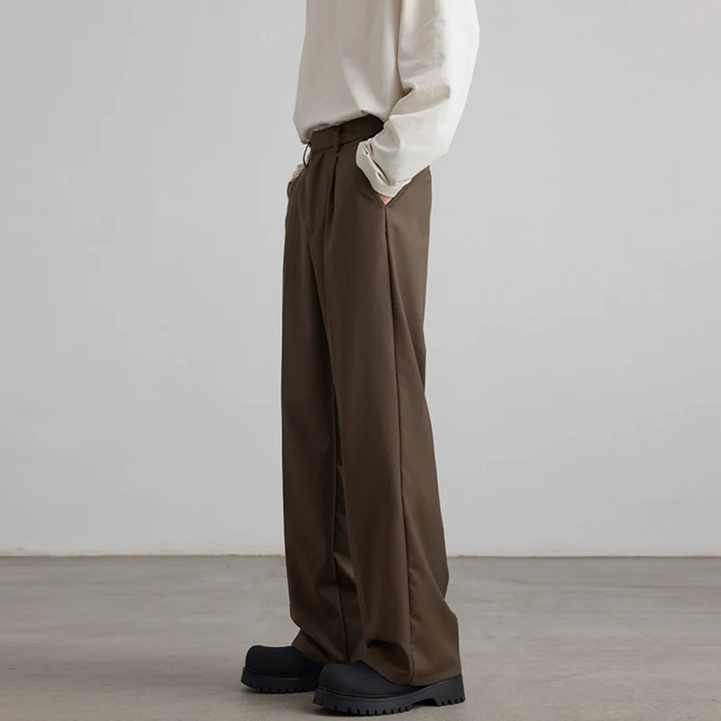 Herren Weite Hochtaillierte Bundfaltenhose mit Bügelfalte und entspannter Silhouette Nord Taschen