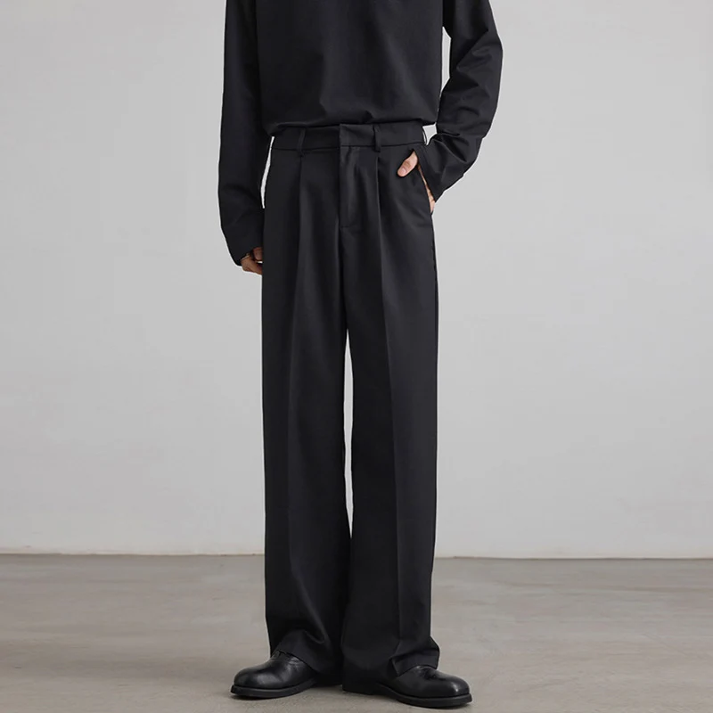 Herren Weite Hochtaillierte Bundfaltenhose mit Bügelfalte und entspannter Silhouette Nord Taschen