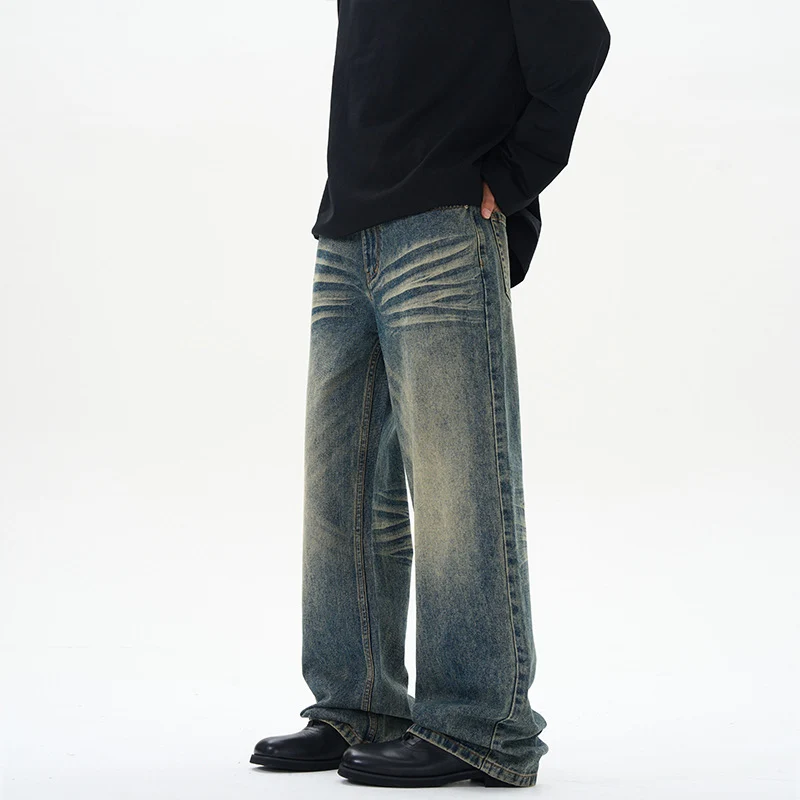 Herren Weite Denim-Jeans im Vintage-Whisker-Look mit horizontalen Falten und bodenlangem Saum Nord Taschen
