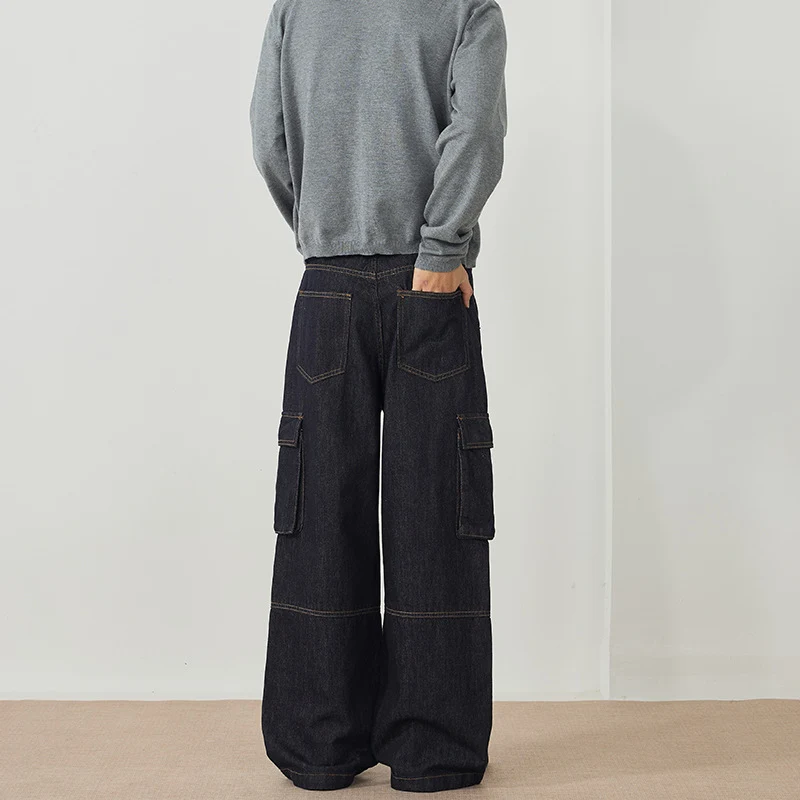 Herren Weite Denim-Cargo-Palazzohose mit Paneelnähten, Klappentaschen und rohem Finish Nord Taschen