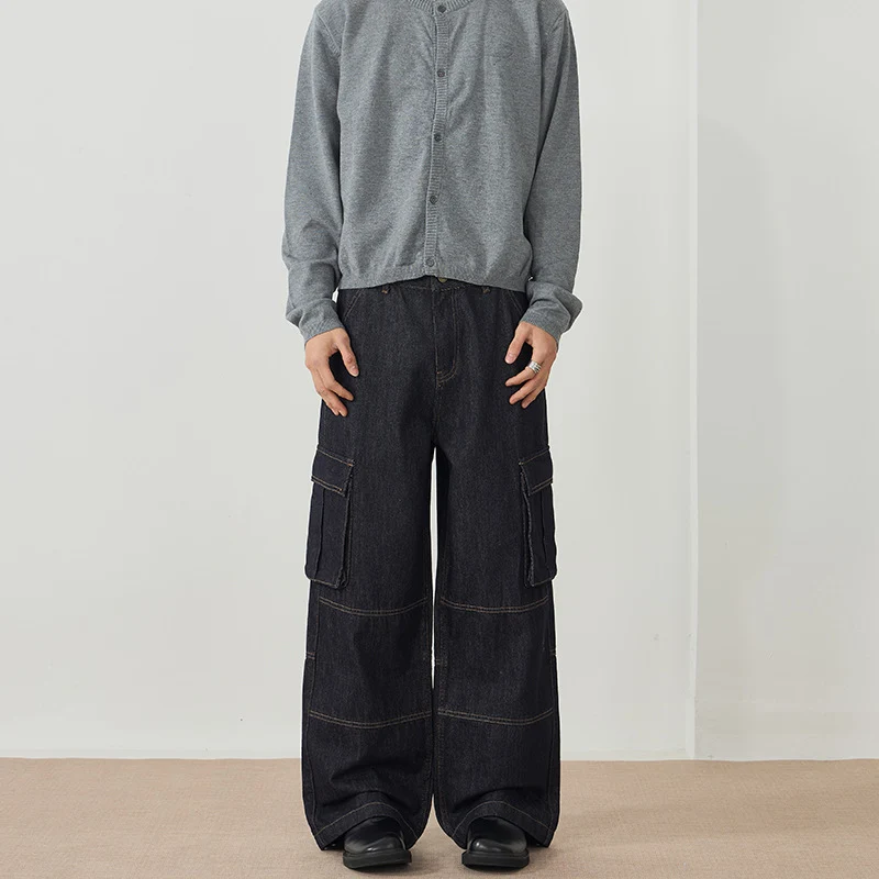 Herren Weite Denim-Cargo-Palazzohose mit Paneelnähten, Klappentaschen und rohem Finish Nord Taschen