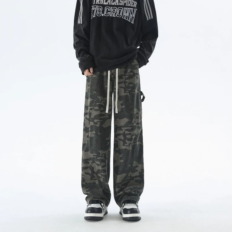 Herren Weite Camouflage-Cargohose mit langen Tunnelzügen und Utility-Schlaufen Nord Taschen