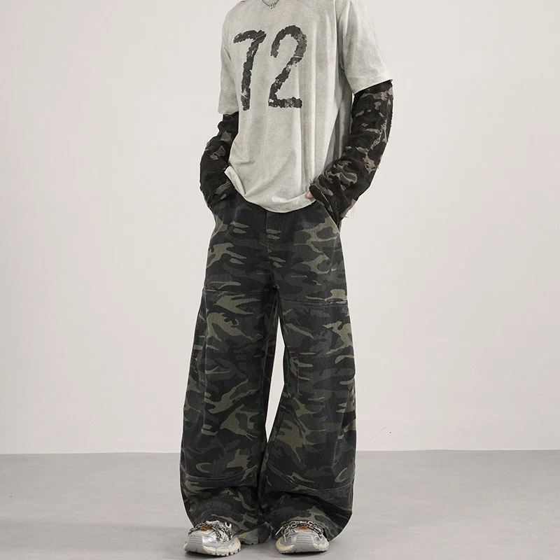 Herren Weite Camouflage-Baggy-Hose mit niedriger Bundlinie und Knie-Patchtaschen Nord Taschen