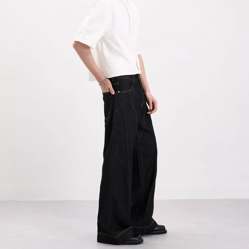 Herren Oversize-Denim-Palazzohose mit skulpturalen Paneelnähten und tiefem Schritt Nord Taschen
