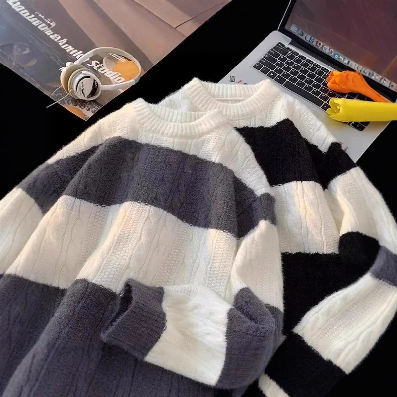 Damen Lässiger Strickpullover mit Zopfmuster Nord Taschen