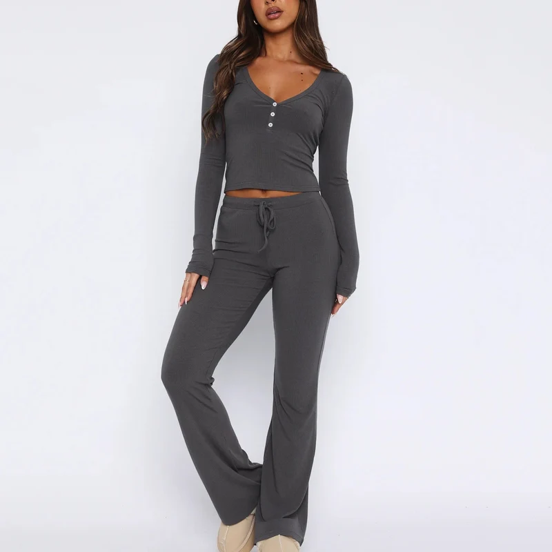 Damen gemütliches Lounge-Set mit langem Oberteil und flared Hose