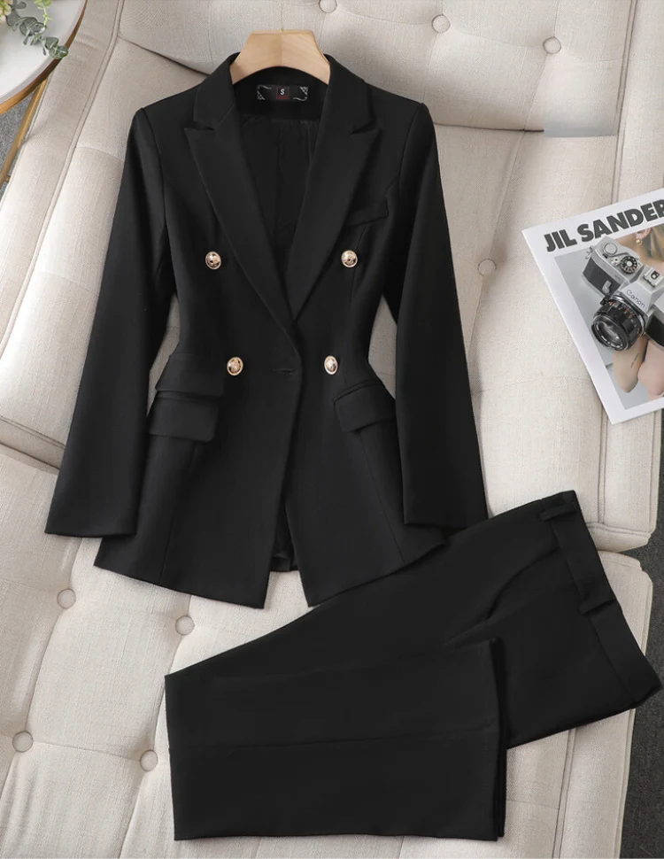 Isabelle Blazer und Hose Set
