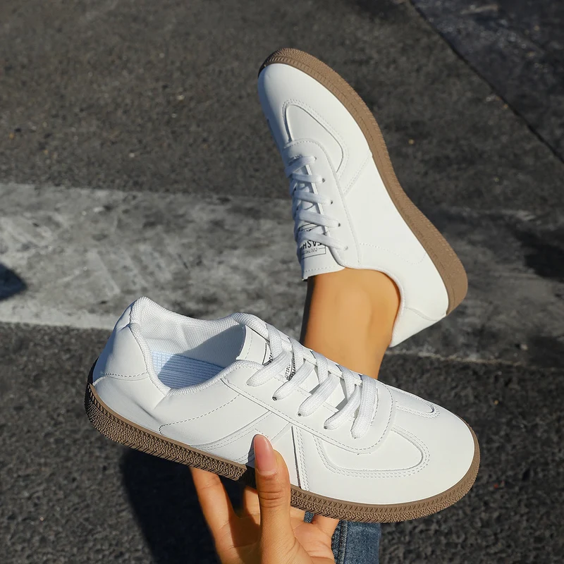 Damen Sneakers im sportlichen Retro-Stil mit rutschfester Sohle