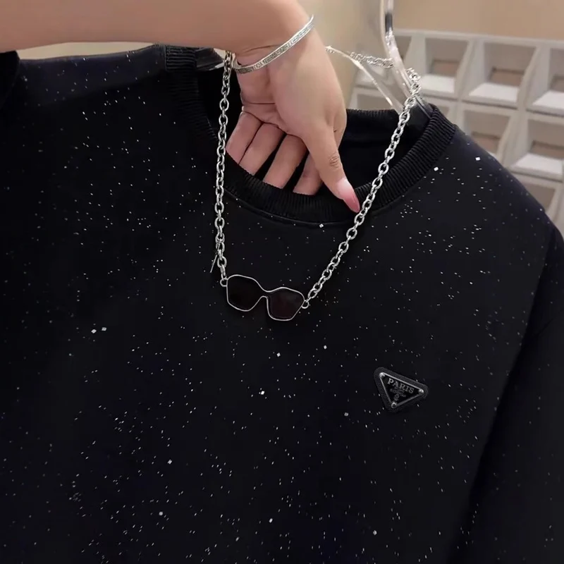 Damen Modischer Sweatshirt mit kreativem Sternen-Print Nord Taschen