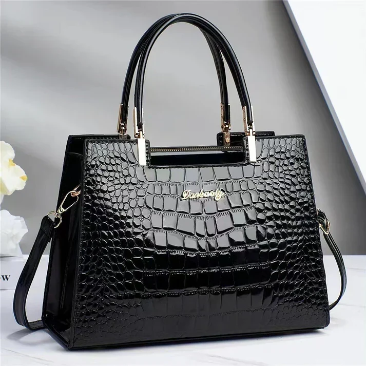 Frauen glänzende handtasche