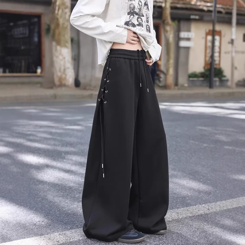 Damen Weitgeschnittene Freizeithose mit Schnürdetails Nord Taschen