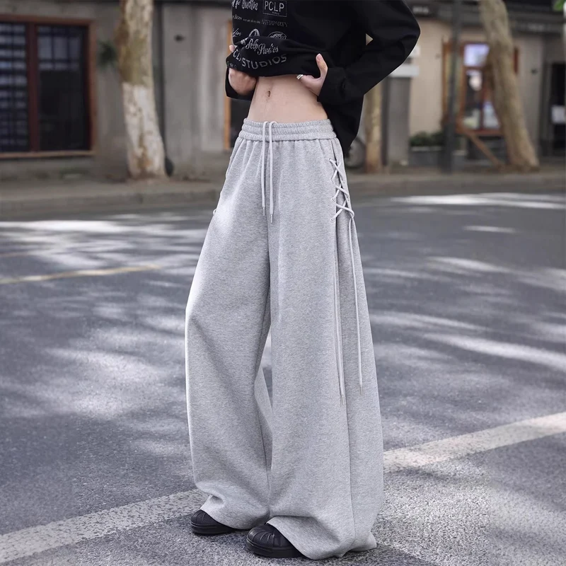 Damen Weitgeschnittene Freizeithose mit Schnürdetails Nord Taschen