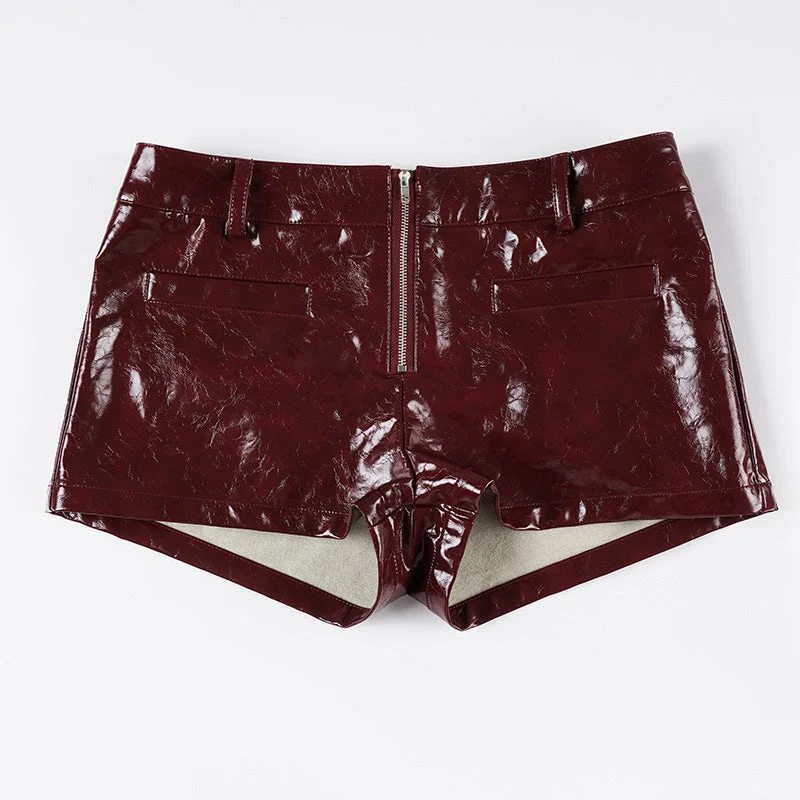 Damen Kunstleder-Shorts mit dekorativen Knopfdetails
