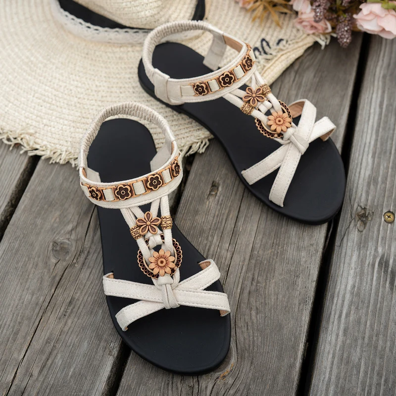 Damen Boho-Chic Sandalen mit kunstvollen Blumenapplikationen