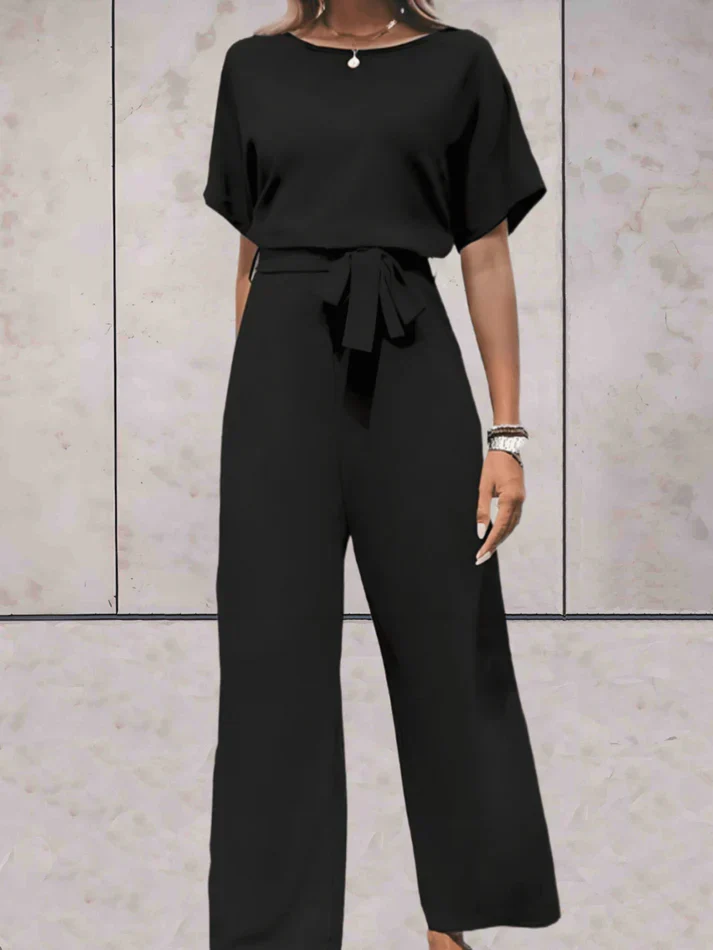 Einfarbiger Jumpsuit mit kurzen und weiten Ärmeln