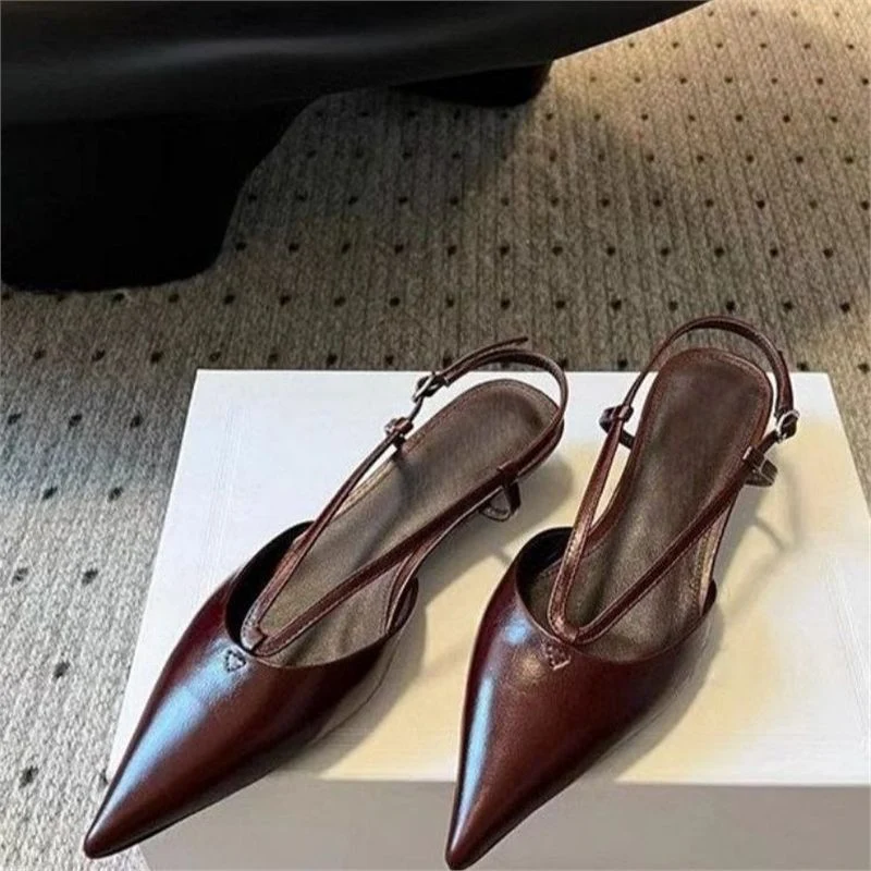 Damen spitze Slingback Pumps aus feinem Leder