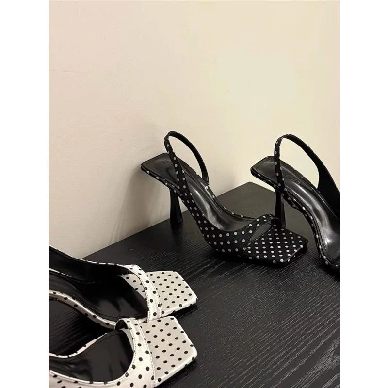 Damen Slingback High Heel Sandalen mit elegantem Punktedesign