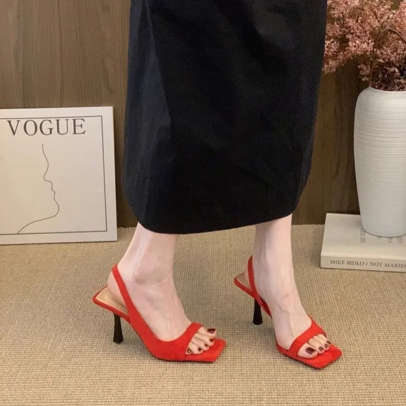 Damen Slingback High Heel Sandalen mit elegantem Punktedesign