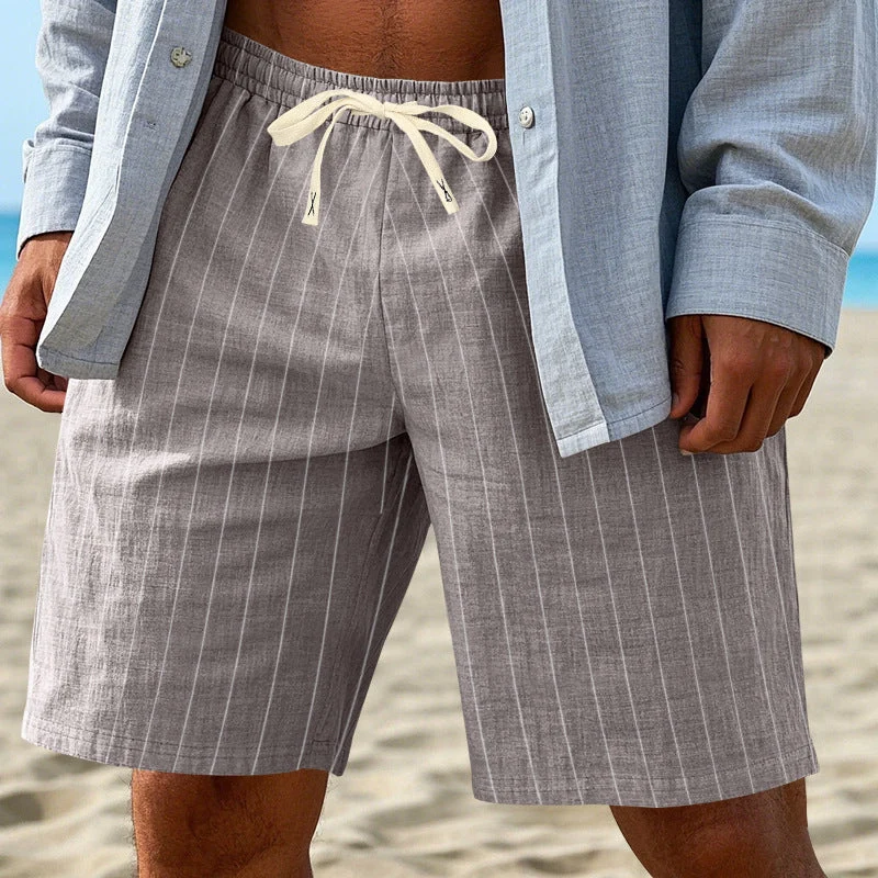 Herren entspannte Strandbermuda mit feiner Nadelstreifenstruktur elastischem Tunnelzugbund und seitlichen Eingrifftaschen