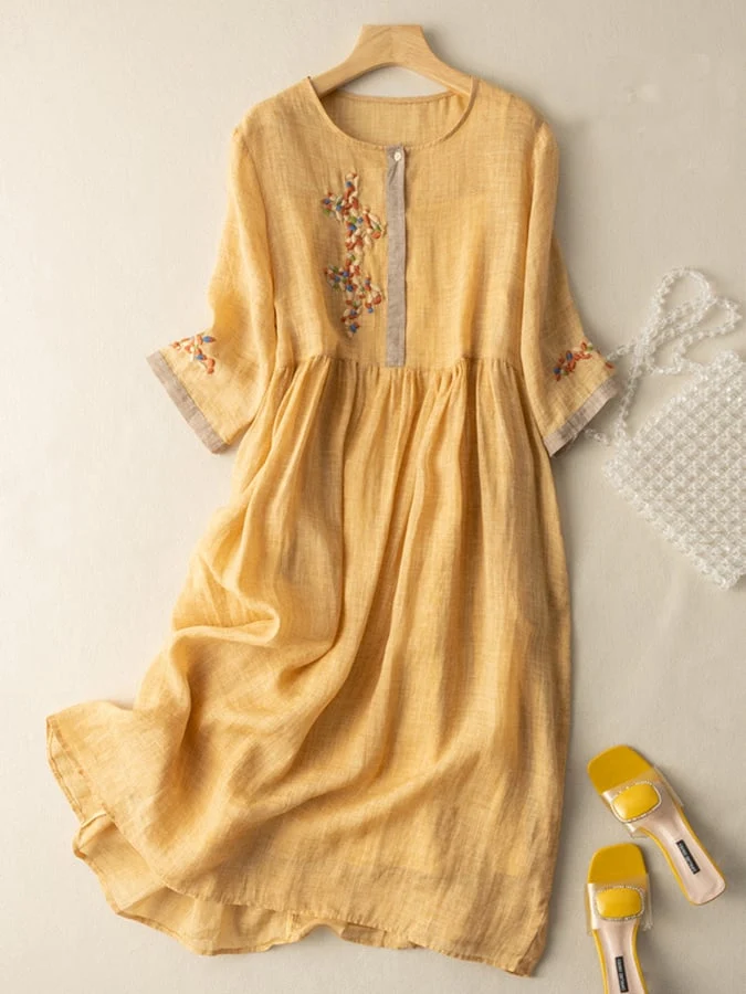 Besticktes Kleid aus Baumwolle