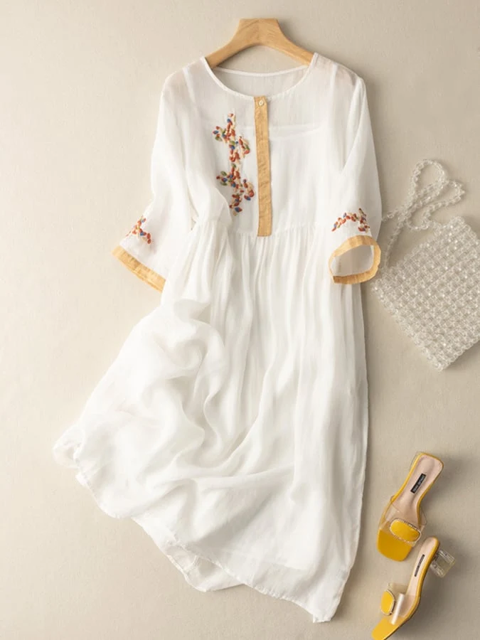 Besticktes Kleid aus Baumwolle