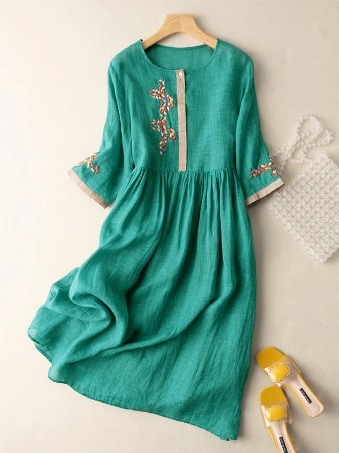 Besticktes Kleid aus Baumwolle